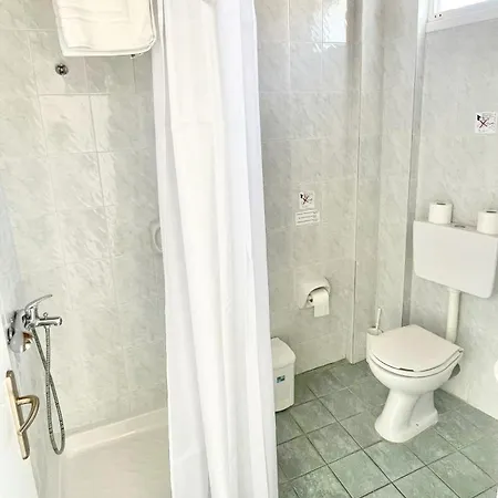 アパートホテル Valentino &