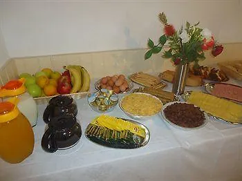 Valentino & 4* Vasilikí